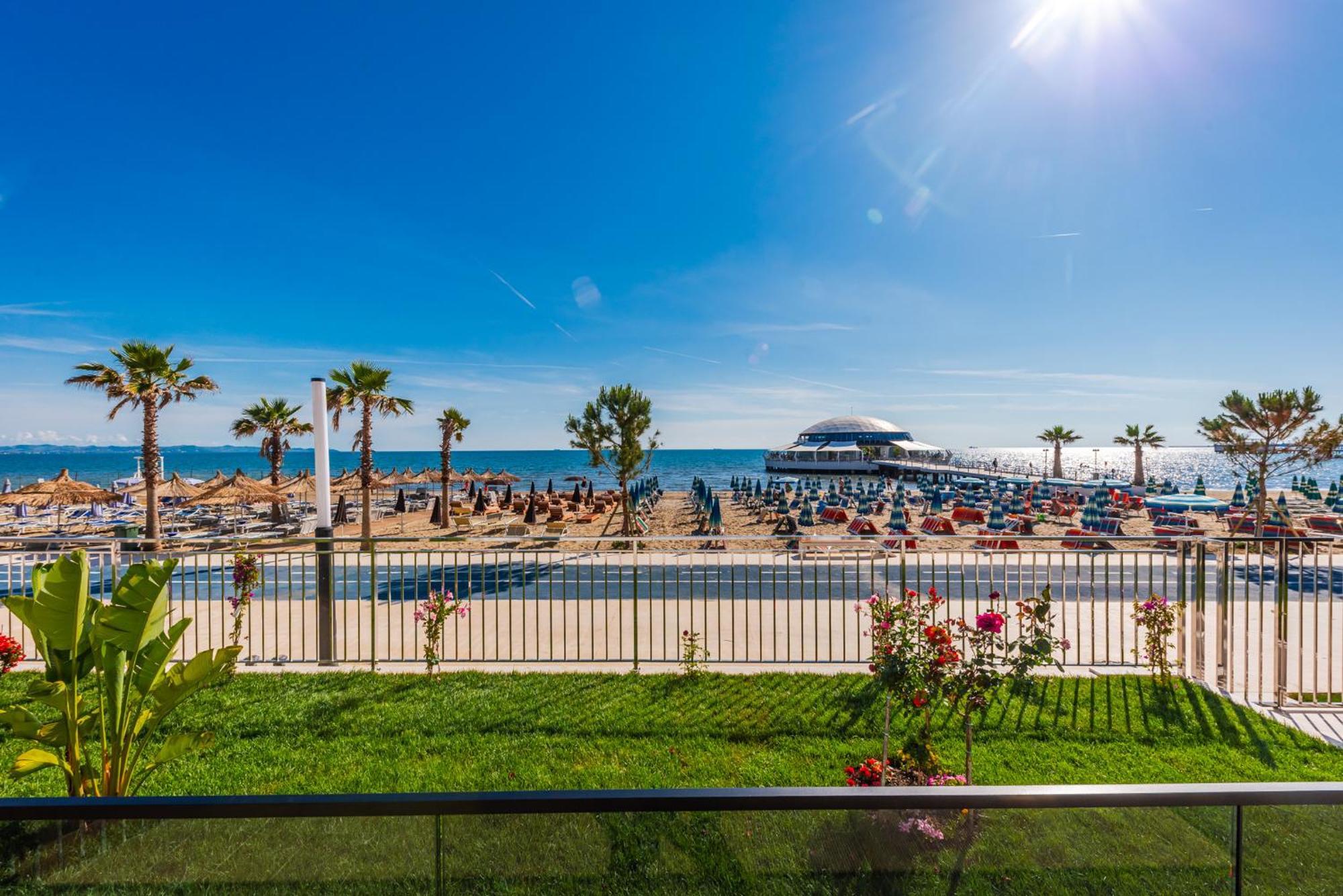 Sea View Apartments Eldo Дуррес Экстерьер фото