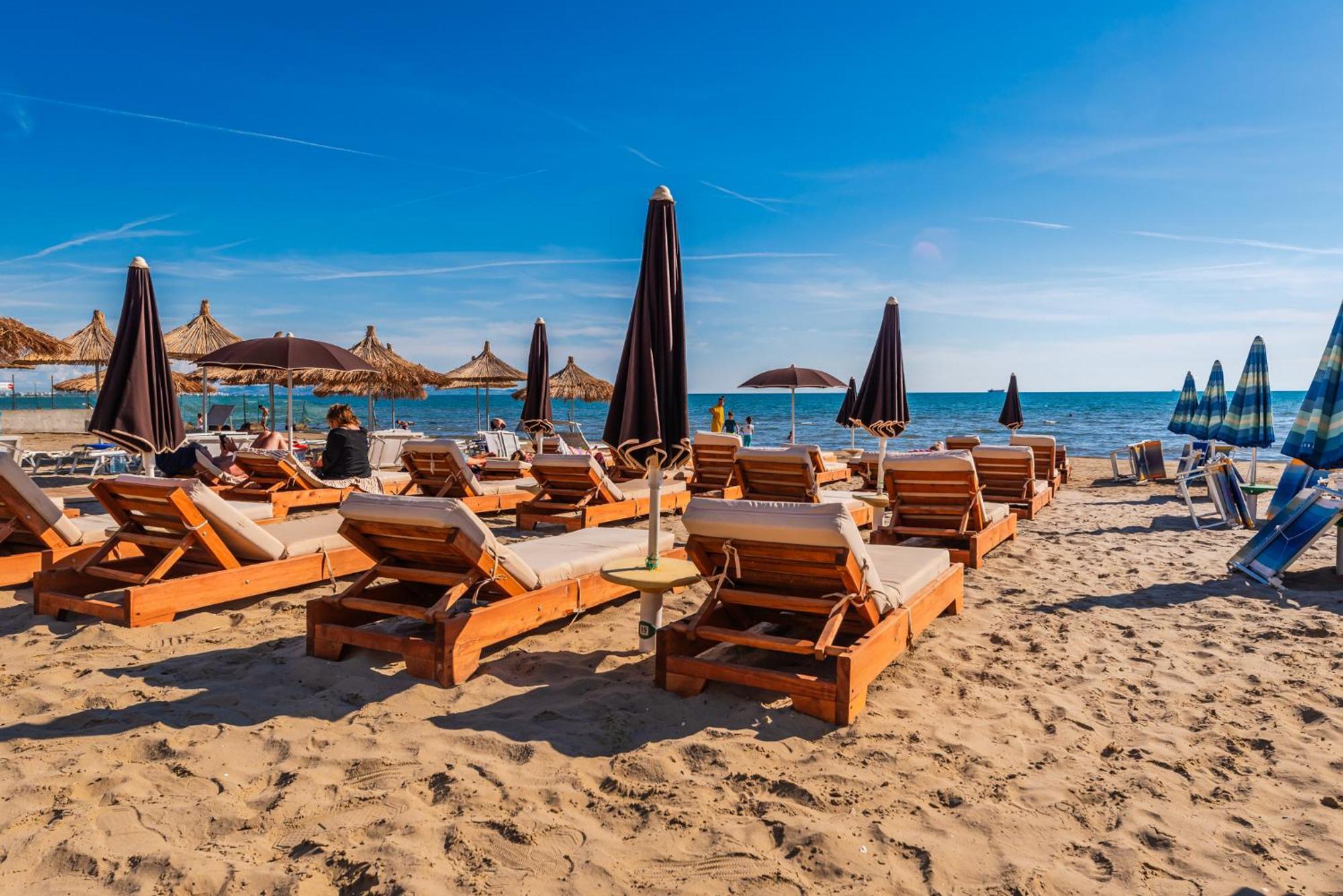Sea View Apartments Eldo Дуррес Экстерьер фото