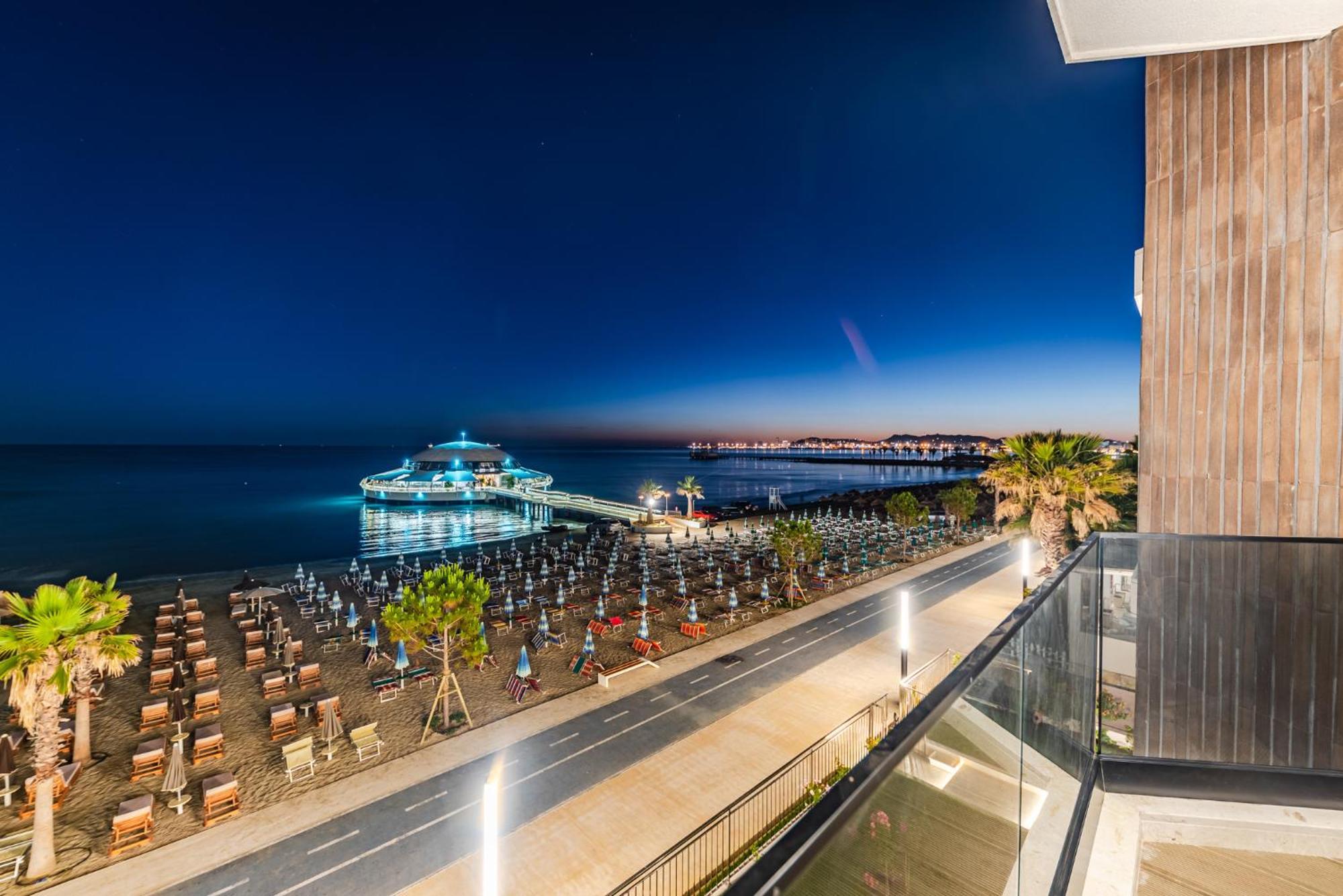 Sea View Apartments Eldo Дуррес Экстерьер фото